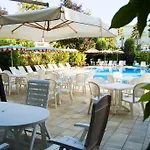 Ariston 4*