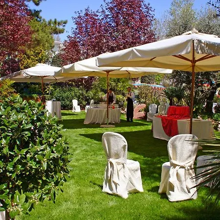 Ariston 4*