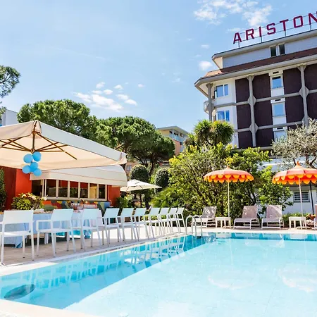 Ariston Hotell 4*